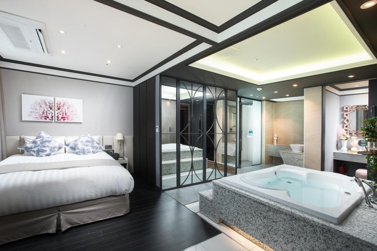 Utop Boutique Hotel&Residence Gwangju Metropolitan City Exterior photo